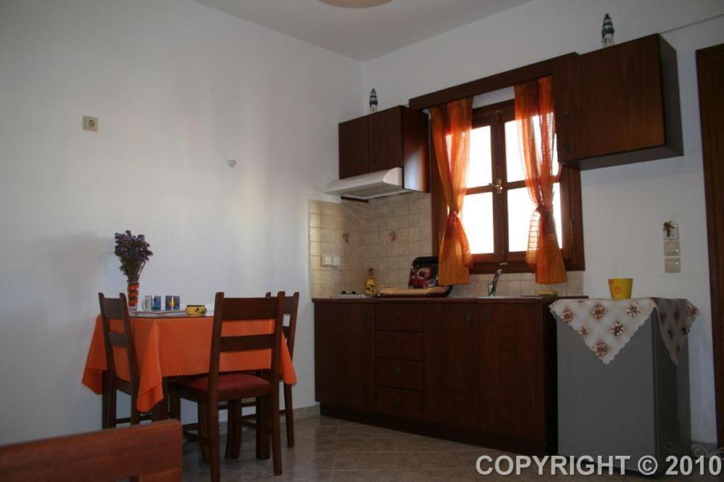Margaritis Apartments Agia Anna  المظهر الخارجي الصورة